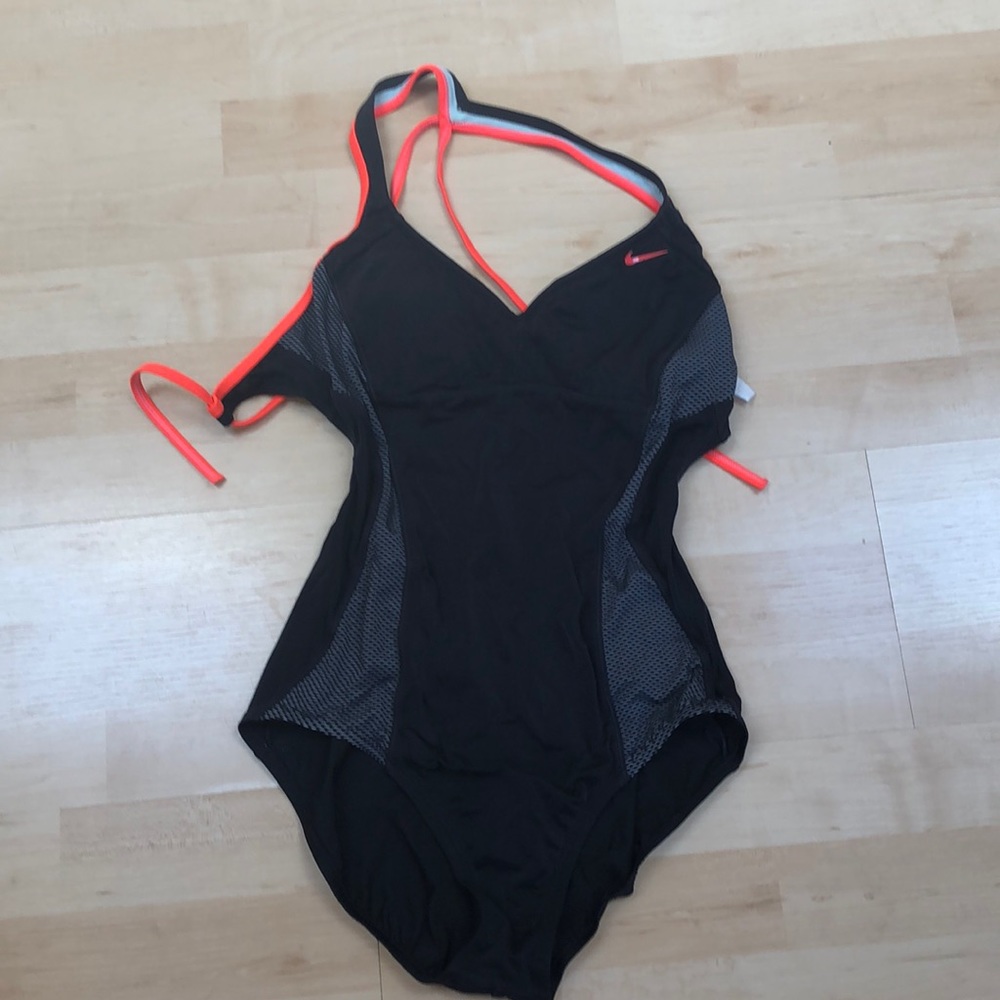Bathing suit